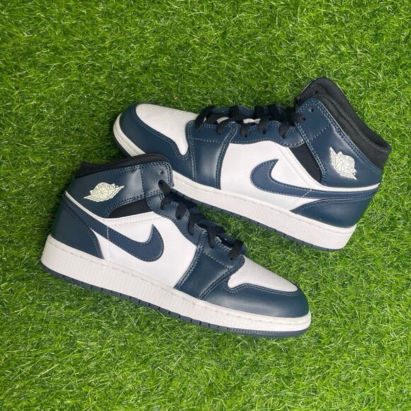 Air Jordan 1 Mid Armory Navy Size Women’s 8.5 - Picture 1 of 7